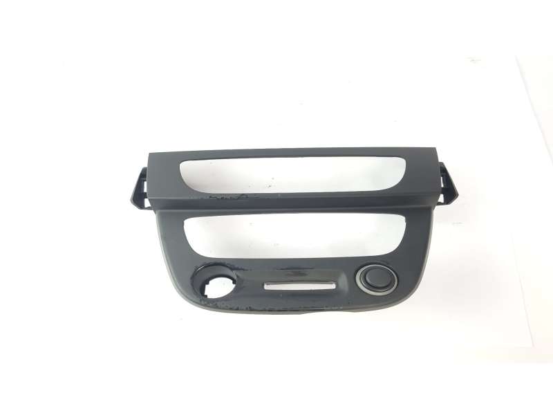 MOLDURAS DELANTERAS 682600020R 