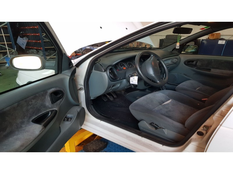 renault megane i classic (la0) del año 1998