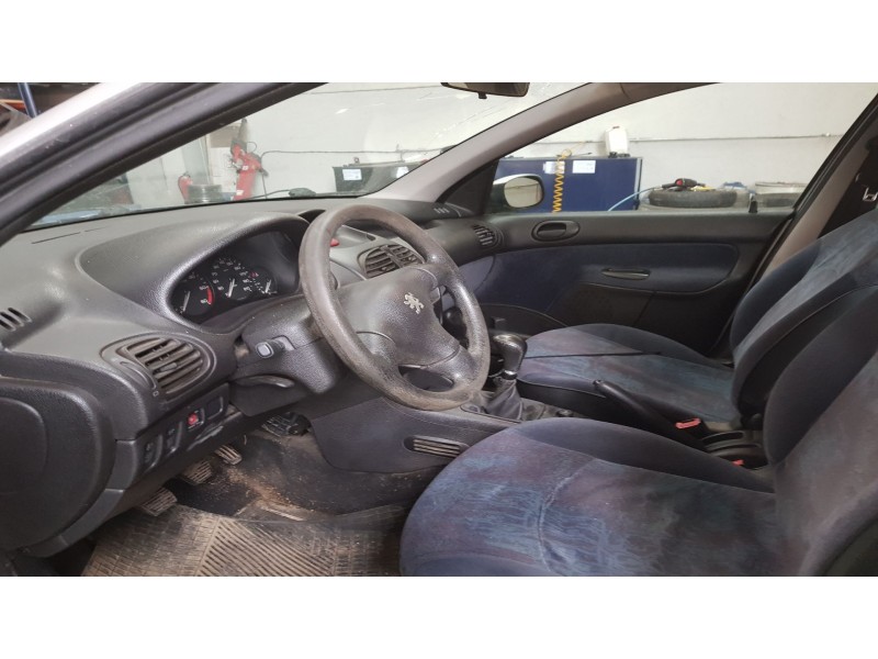 peugeot 206 fastback (2a/c) del año 2000