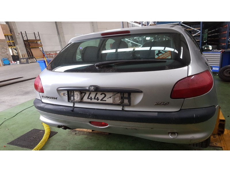 peugeot 206 fastback (2a/c) del año 2000