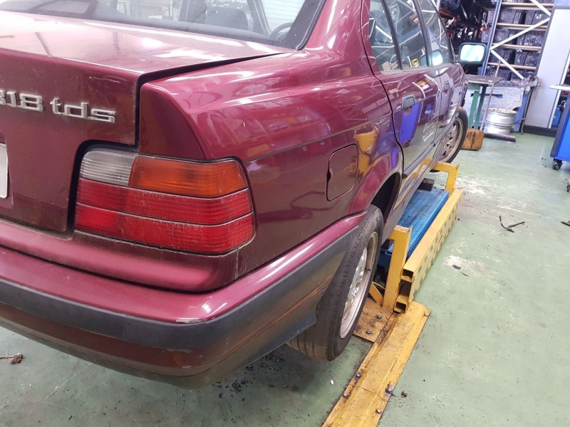 bmw serie 3 berlina (e36) del año 1996