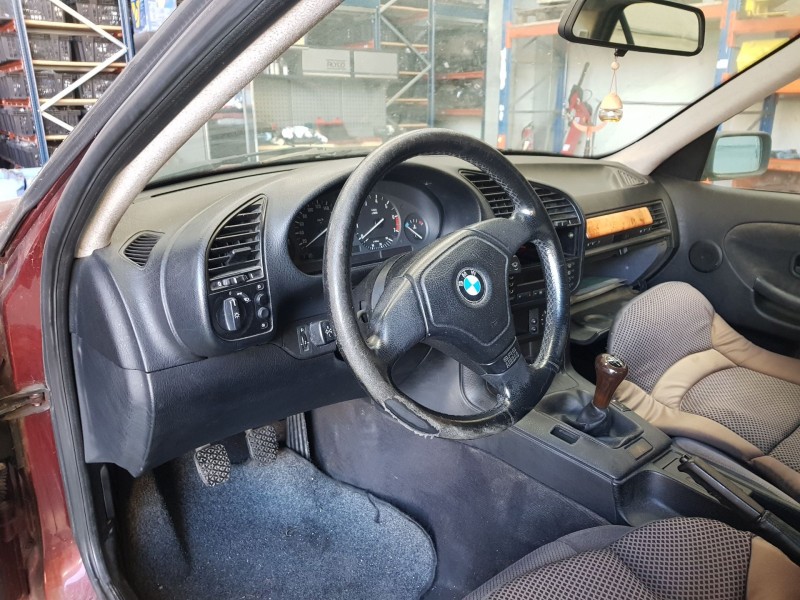 bmw serie 3 berlina (e36) del año 1996