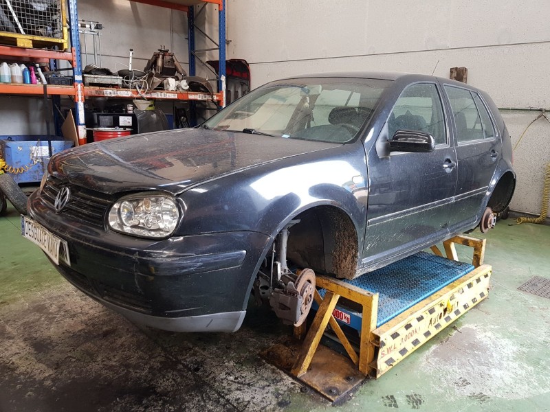 volkswagen golf iv berlina (1j1) del año 2004