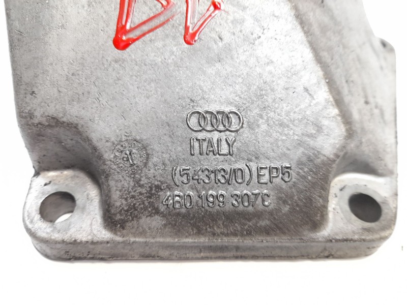 Recambio de soporte motor izquierdo para audi a4 b5 (8d2) 2.5 tdi referencia OEM IAM 4B0199307C  