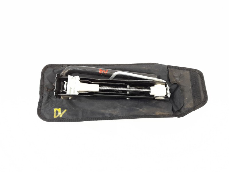 Recambio de gato para opel corsa b 1.7 diesel referencia OEM IAM 90576777  
