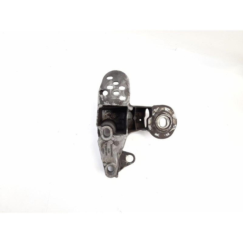 Recambio de soporte motor izquierdo para audi a4 b5 (8d2) 2.5 tdi referencia OEM IAM 4B0199351B  