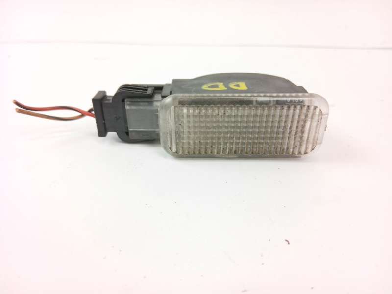 LUZ INTERIOR 3B0947415 