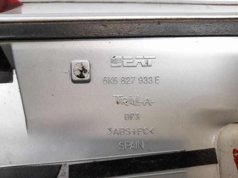 Recambio de aleron trasero para seat ibiza (6k1) 1.9 sdi referencia OEM IAM 6K6827933E  