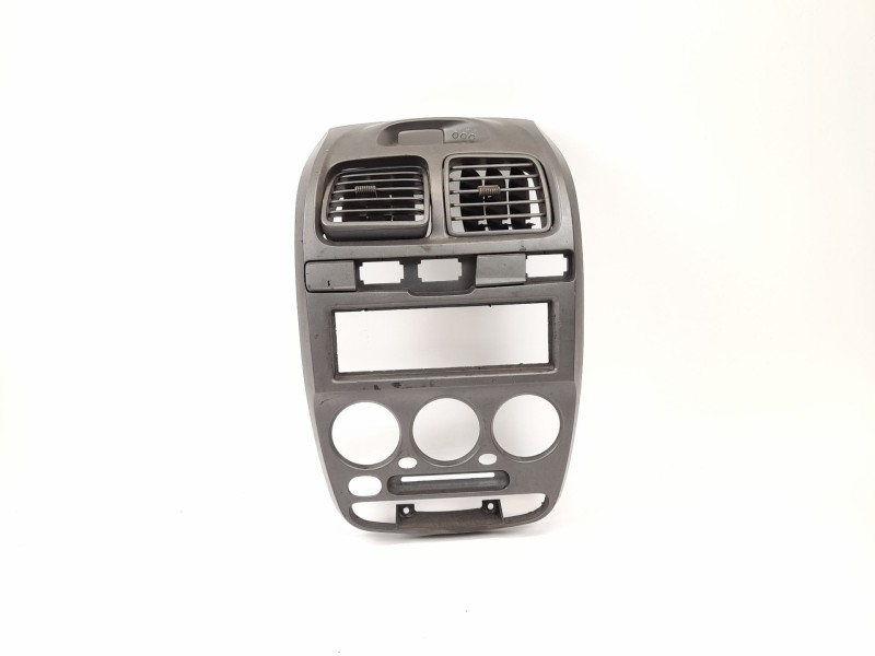 Recambio de moldura para hyundai accent sedán (lc) 1.3 referencia OEM IAM 8474125300  