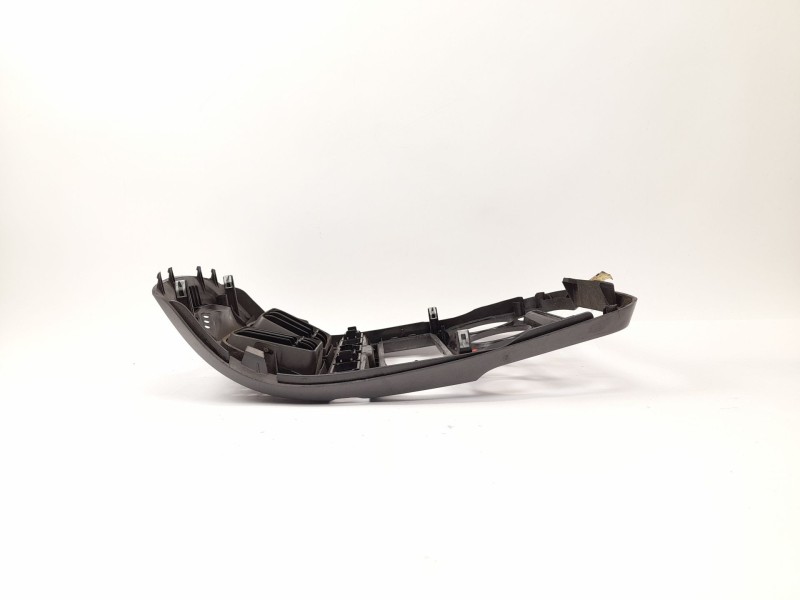 Recambio de moldura para hyundai accent sedán (lc) 1.3 referencia OEM IAM 8474125300  
