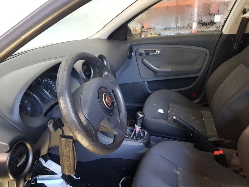 seat ibiza (6l1) del año 2006