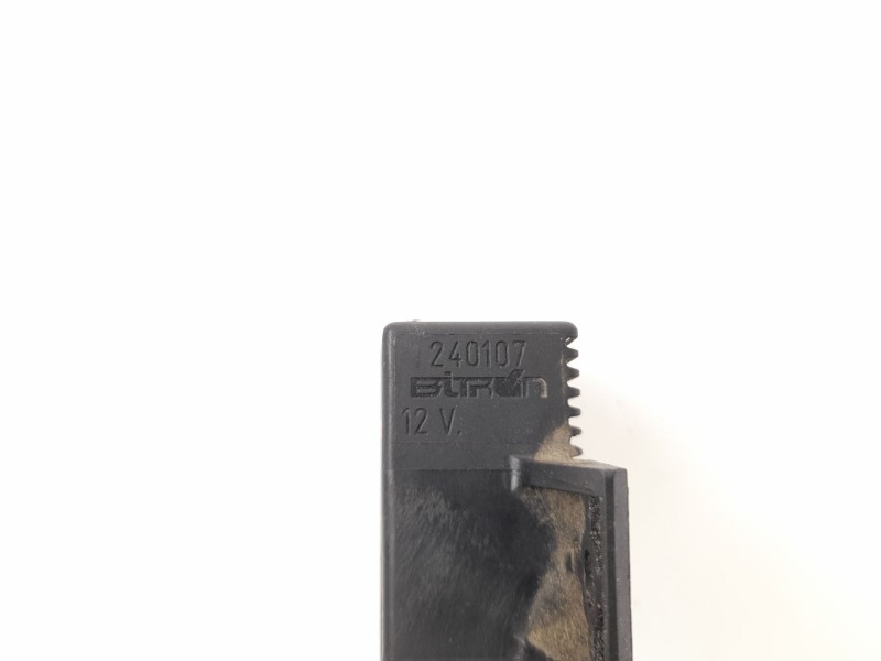 Recambio de rele inyeccion para citroen c3 1.4 hdi premier referencia OEM IAM 240107  