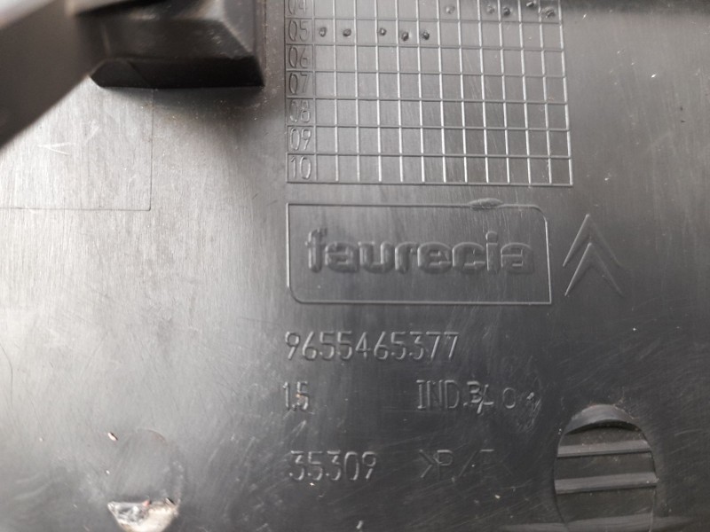 Recambio de moldura para citroen c3 1.4 hdi premier referencia OEM IAM 9655465377  
