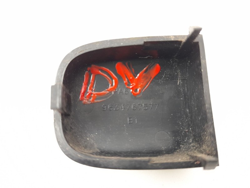 Recambio de moldura para citroen c3 1.4 hdi premier referencia OEM IAM 9634767577  