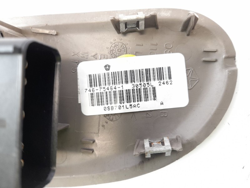 Recambio de mando elevalunas delantero izquierdo para chrysler voyager (rg) 2.5 crd cat referencia OEM IAM 746754641  