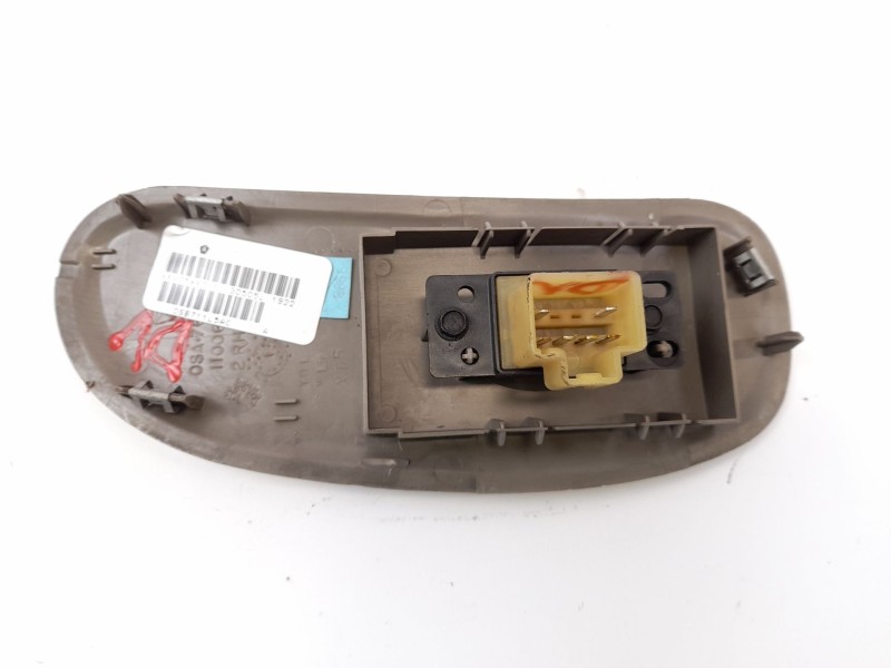 Recambio de mando elevalunas delantero derecho para chrysler voyager (rg) 2.5 crd cat referencia OEM IAM 746754671  
