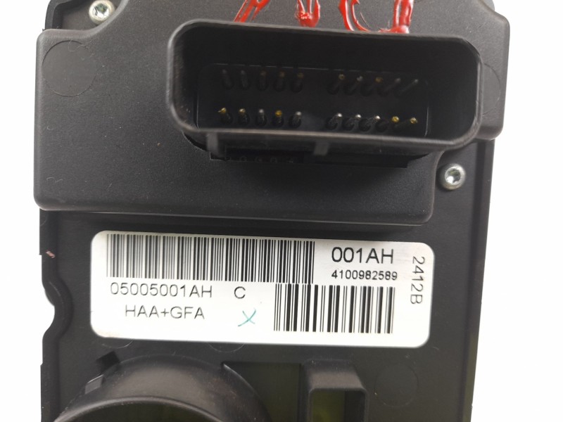 Recambio de mando calefaccion / aire acondicionado para chrysler voyager (rg) 2.5 crd cat referencia OEM IAM 05005001AH  