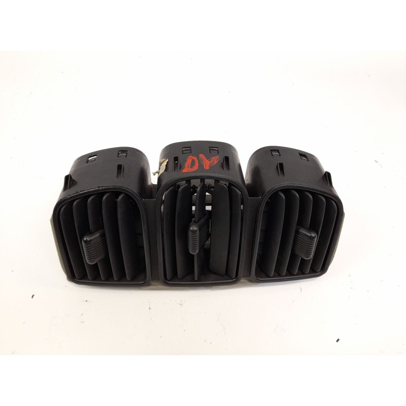 Recambio de rejilla del aire delantera central para chrysler voyager (rg) 2.5 crd cat referencia OEM IAM 05009038AA  