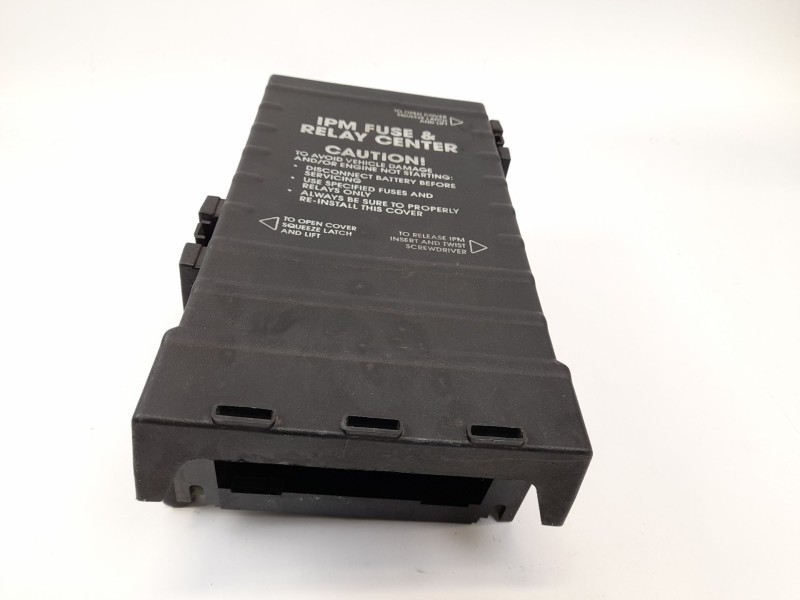 Recambio de caja reles / fusibles para chrysler voyager (rg) 2.5 crd cat referencia OEM IAM 84727558AC  