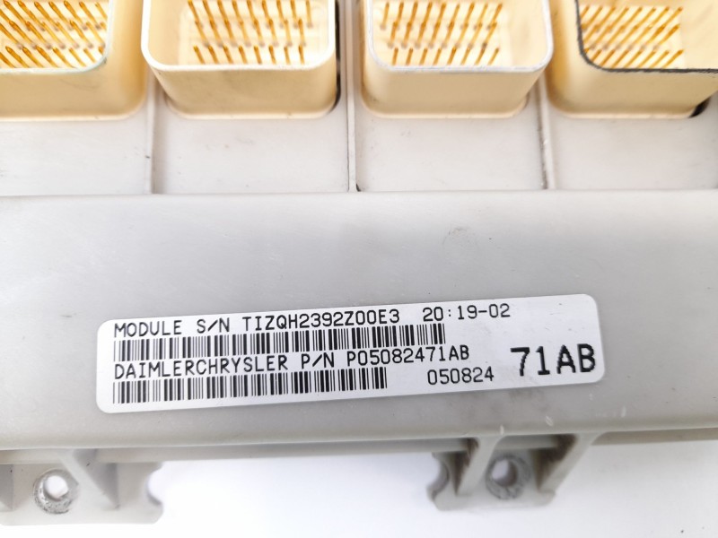 Recambio de modulo confort para chrysler voyager (rg) 2.5 crd cat referencia OEM IAM P05082471AB  