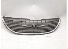 Recambio de rejilla delantera para chrysler voyager (rg) 2.5 crd cat referencia OEM IAM 4857522AA  