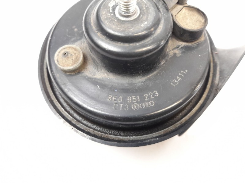 Recambio de claxon para audi audi a4 b6 (8e2) 2.5 tdi referencia OEM IAM 8E0951223 007424 A28657625