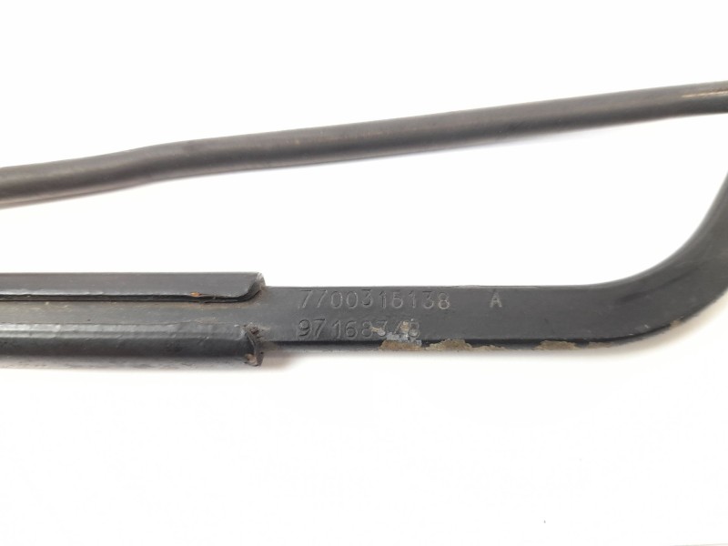 Recambio de brazo limpia delantero para renault master ii furgón (fd) 2.8 dti referencia OEM IAM 7700315138  97168348