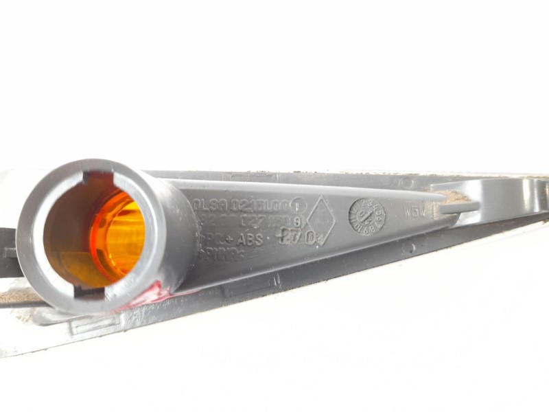 Recambio de piloto lateral izquierdo para renault scenic ii 1.9 dci diesel referencia OEM IAM 8200027150  0215100