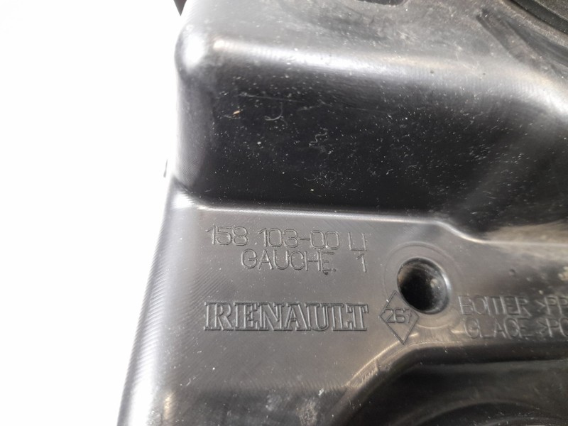 Recambio de faro izquierdo para renault scenic ii 1.9 dci diesel referencia OEM IAM 15810300LI  