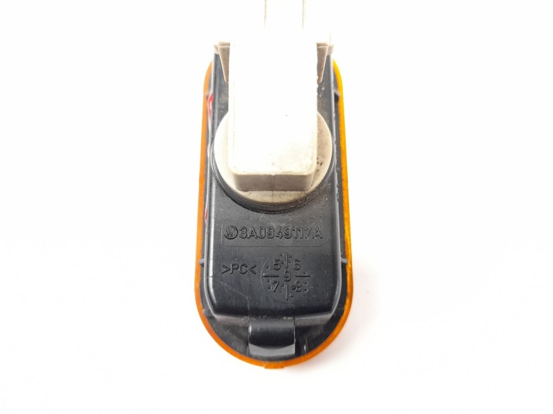 Recambio de piloto lateral derecho para seat ibiza ii (6k1) 1.9 d referencia OEM IAM 3A0949117A  
