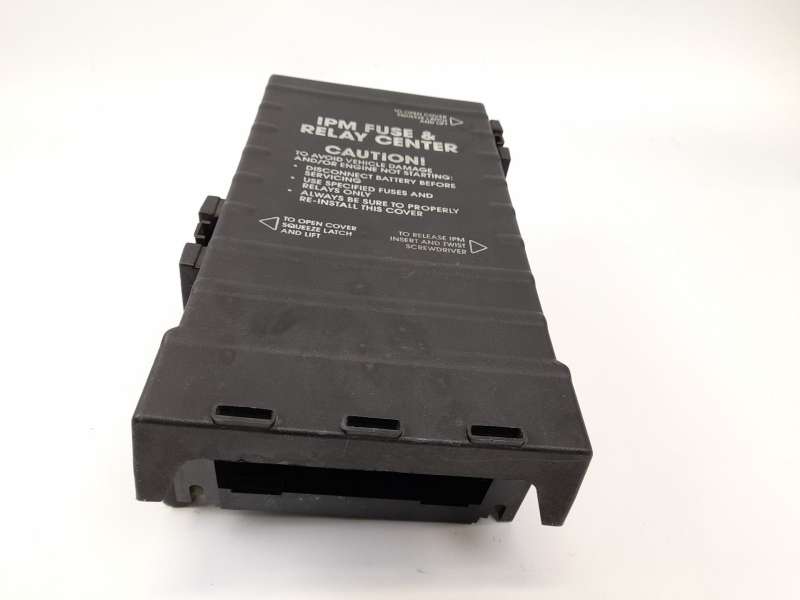CAJA RELES / FUSIBLES 84727558AC 
