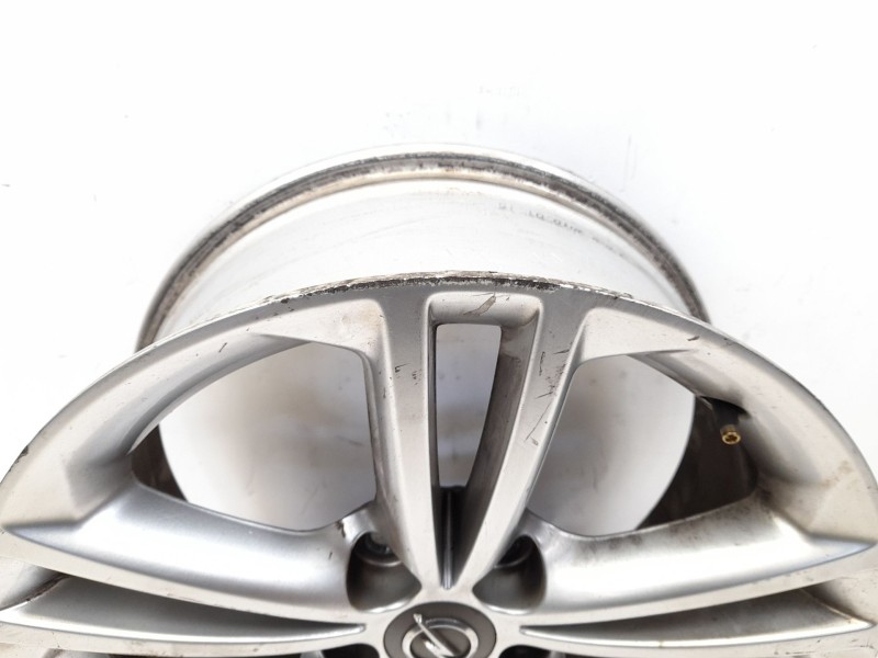 Recambio de llanta para opel insignia berlina edition referencia OEM IAM 13235011  