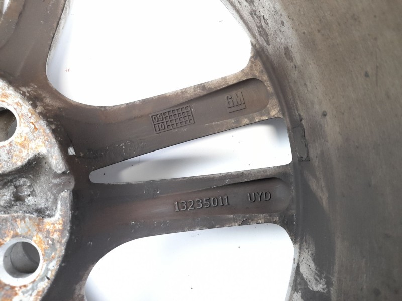 Recambio de llanta para opel insignia berlina edition referencia OEM IAM 13235011  