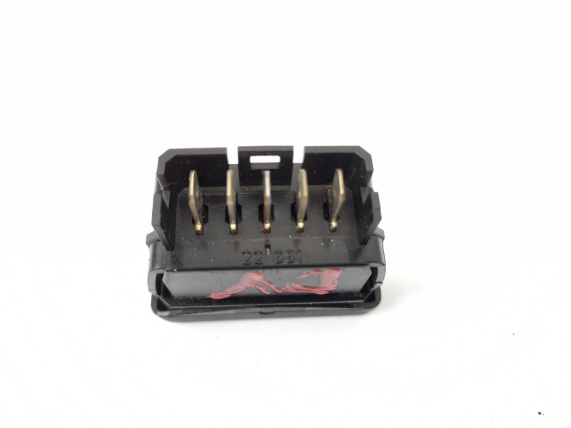 Recambio de mando elevalunas delantero izquierdo para citroen saxo 1.5 d monaco referencia OEM IAM 22681  