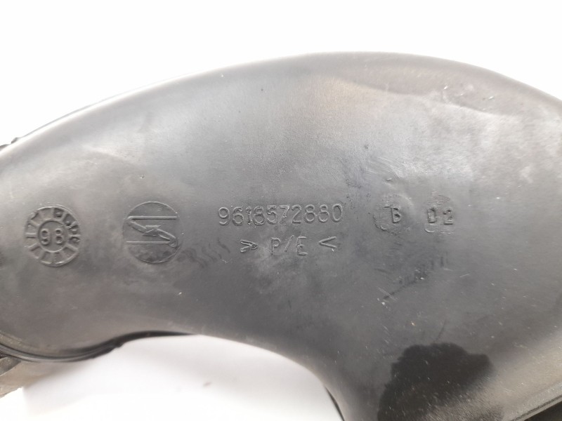 Recambio de tubo para citroen saxo 1.5 d monaco referencia OEM IAM 9618572880  