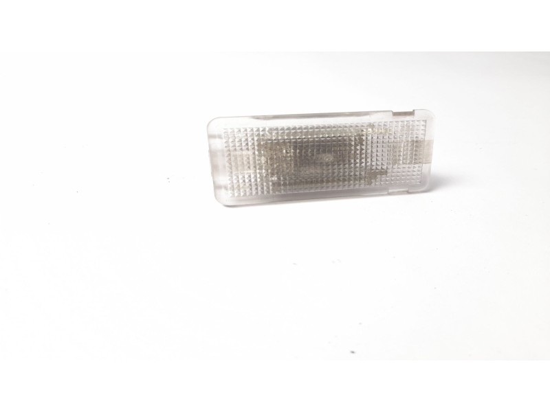 Recambio de luz interior para bmw serie 3 touring (e46) 320d referencia OEM IAM 63318360588  