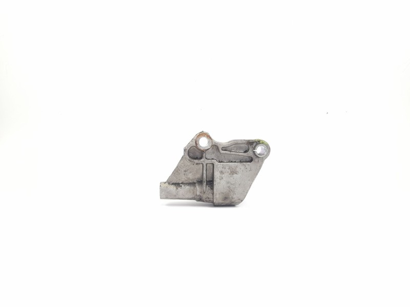 Recambio de soporte bomba inyeccion para renault scenic ii 1.9 dci diesel referencia OEM IAM 8200193773  