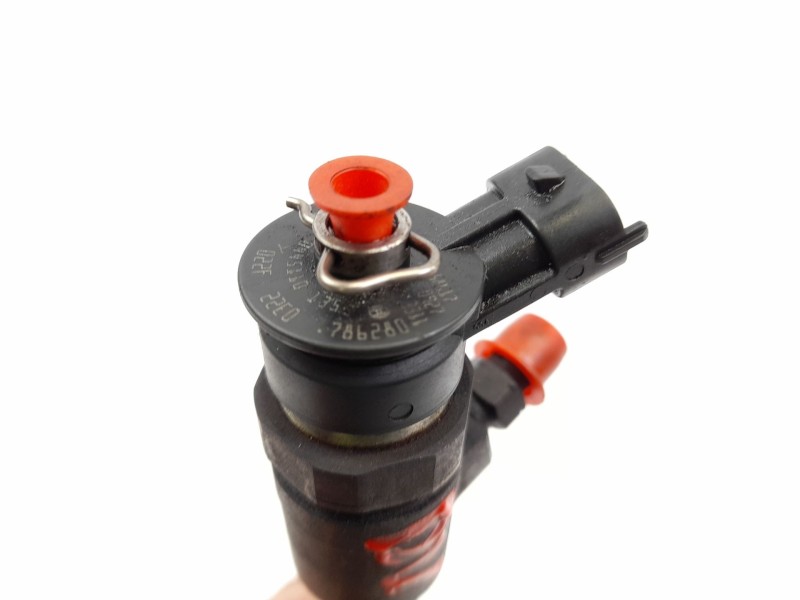 Recambio de inyector para citroen c3 1.4 hdi premier referencia OEM IAM 786280  0445110135