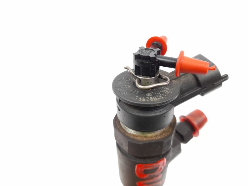 Recambio de inyector para citroen c3 1.4 hdi premier referencia OEM IAM 786280  0445110135