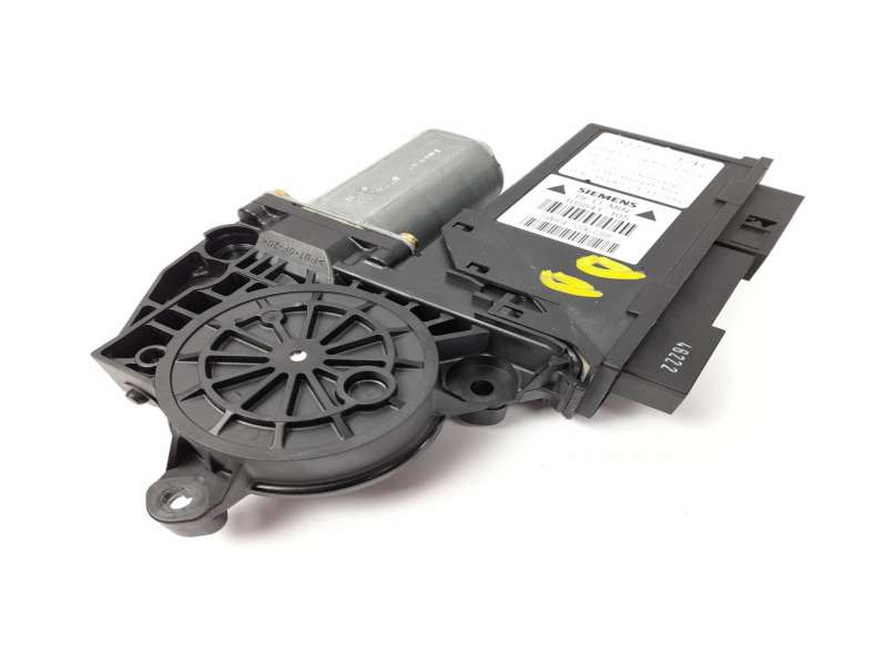 MOTOR ELEVALUNAS DELANTERO DERECHO 8E1959802B 