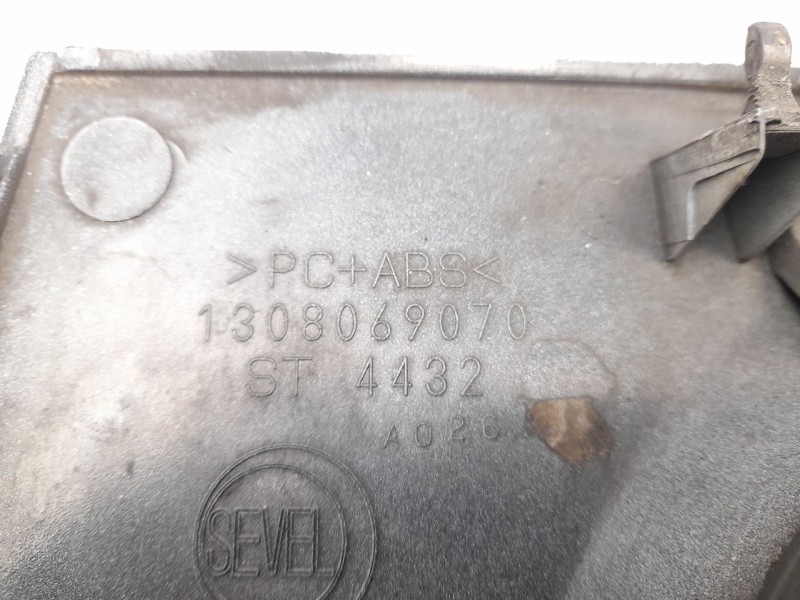 Recambio de rejilla delantera para citroen jumper furgon 2.2hdi 120 referencia OEM IAM 1308069070  