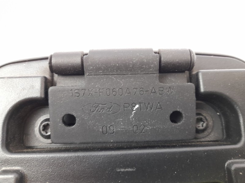 Recambio de apoyabrazos central para ford mondeo iii (b5y) 2.5 v6 24v referencia OEM IAM 1S7XF060A76ABW  