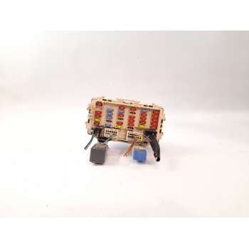 CAJA RELES / FUSIBLES 