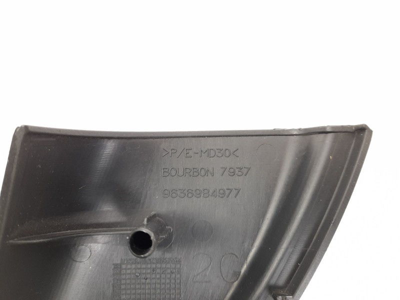 Recambio de moldura para citroen xsara(n1) 2.0 hdi referencia OEM IAM 9636984977  