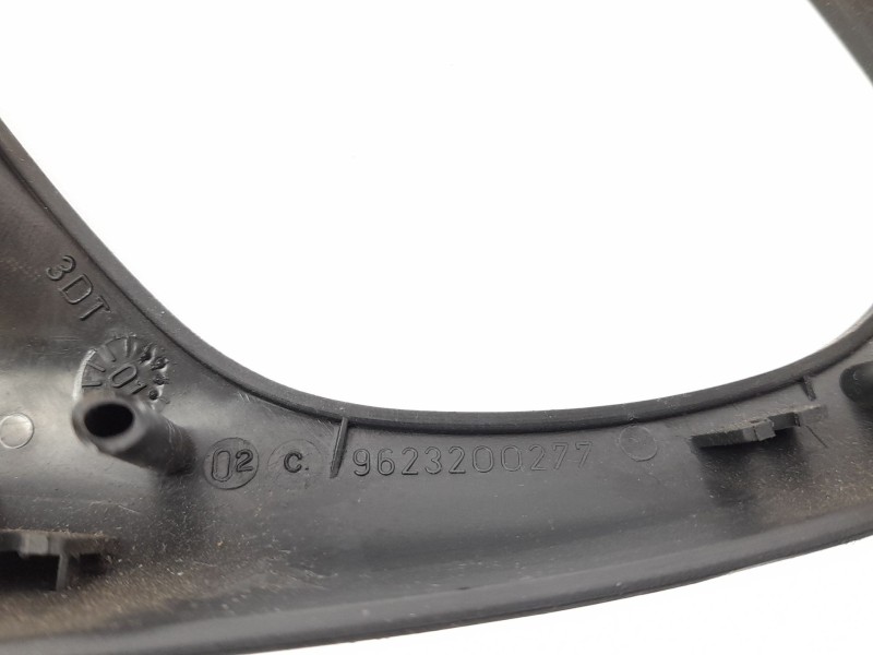 Recambio de moldura para citroen xsara(n1) 2.0 hdi referencia OEM IAM 9623200277  95090150