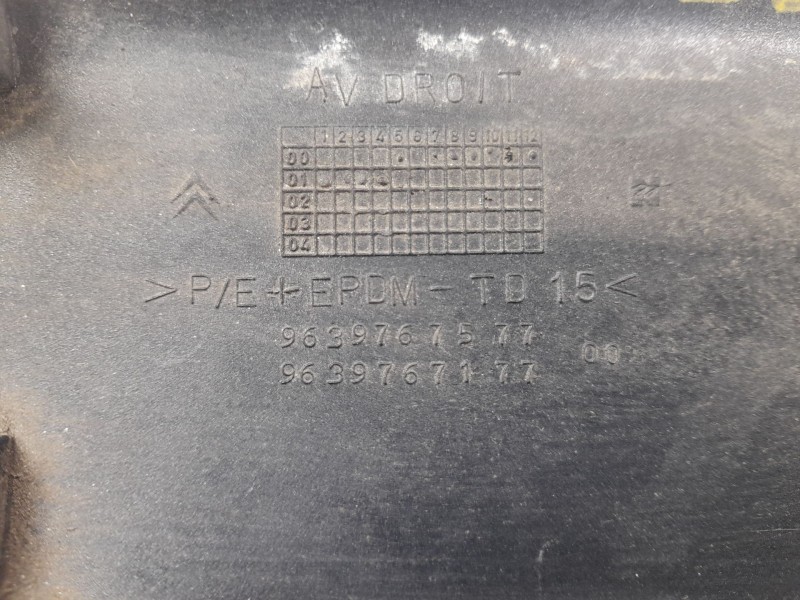 Recambio de moldura para citroen xsara(n1) 2.0 hdi referencia OEM IAM 9639767577  9639767177