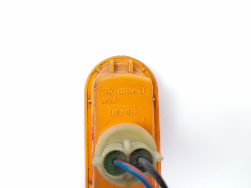 Recambio de piloto lateral derecho para ford fusion (cbk) ambiente referencia OEM IAM 2S6A13K354AD  