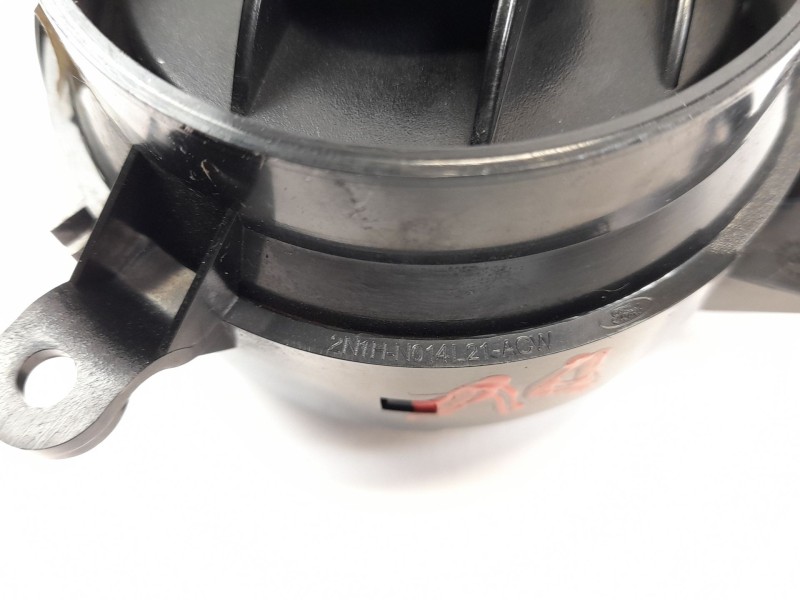 Recambio de rejilla del aire delantera central para ford fusion (cbk) ambiente referencia OEM IAM 2N1HN014L21ACW  4661004