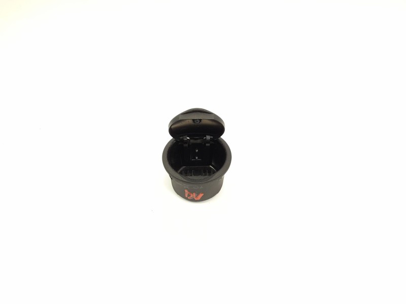 Recambio de cenicero para ford fusion (cbk) ambiente referencia OEM IAM 2M515404788A  