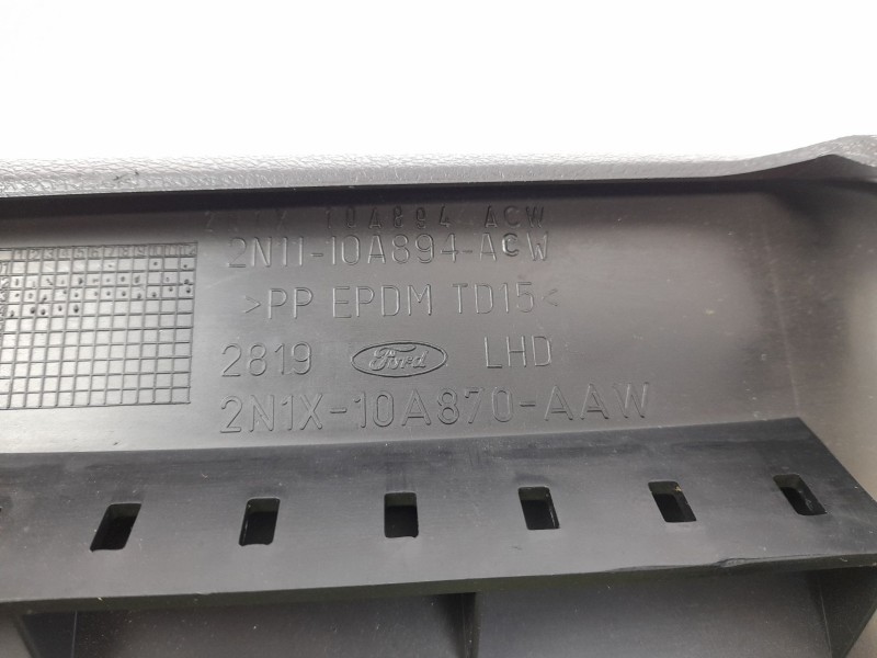 Recambio de moldura para ford fusion (cbk) ambiente referencia OEM IAM 2N1X10A870AAW  2N1110A894ACW